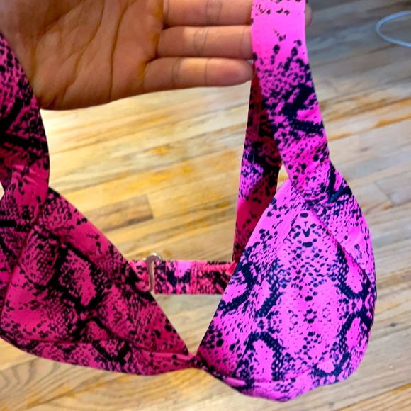 One One Swimwear bikini set NEW size XS - Picture 3 of 4